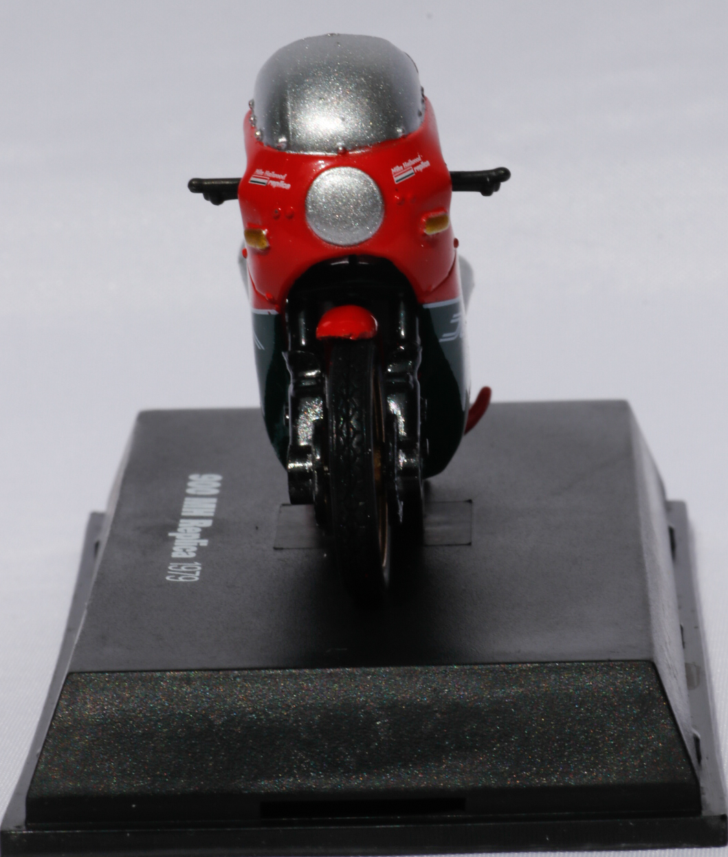 Newray 1-32 Ducati Mike Hailwood Replica